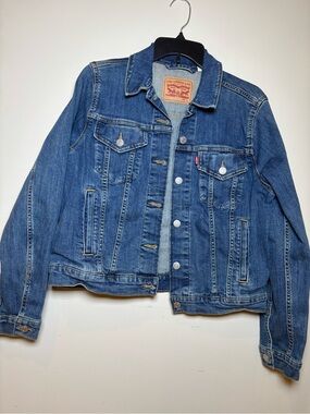 Levi's Blue Classic Denim Trucker Jacket